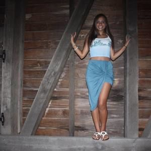 Meet your Posher, Ellivia